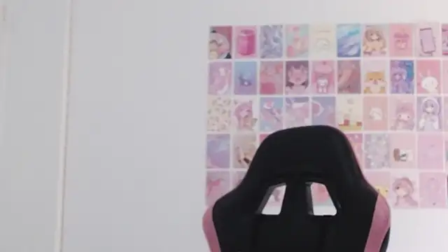 Snapshot of Emily_Guerra1 chatting on October 28, 2025, 5:04 pm Emily Guerra1 online show from October 28, 2025, 5:04 pm