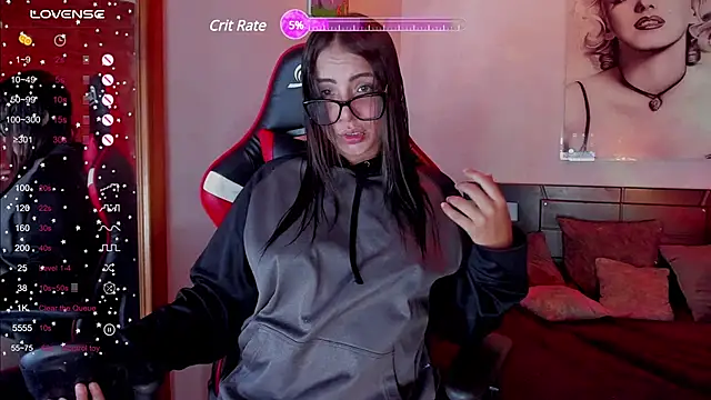 Snapshot of KetziaDoll chatting on December 9, 2024, 4:58 pm KetziaDoll online show from December 9, 2024, 4:58 pm