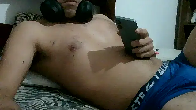 Snapshot of MARZHET1 chatting on May 9, 2026, 7:41 pm MARZHET1 online show from May 9, 2026, 7:41 pm