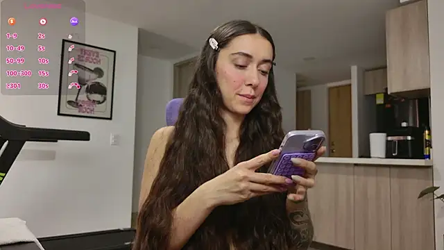 emiliasommer online show from April 7, 2026, 12:16 pm