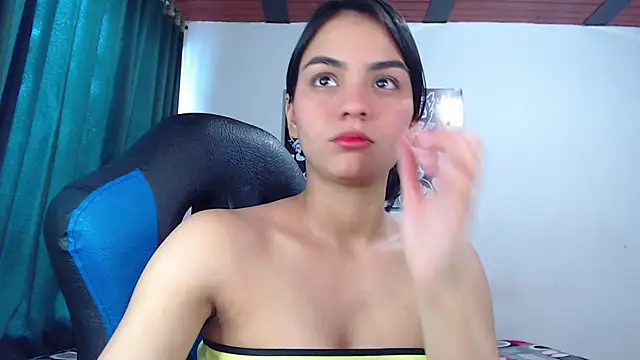 Snapshot of Ariel_Zeo1 chatting on December 13, 2024, 8:04 pm Ariel Zeo1 online show from December 13, 2024, 8:04 pm