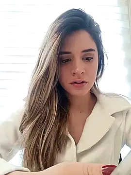 maliciaworld online show from December 13, 2024, 6:59 pm