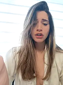 maliciaworld online show from January 29, 2025, 8:35 pm