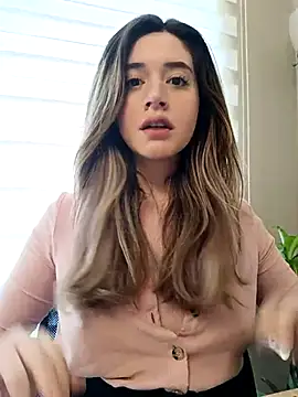 maliciaworld online show from February 13, 2025, 5:11 pm