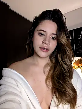 maliciaworld online show from October 1, 2025, 7:47 am