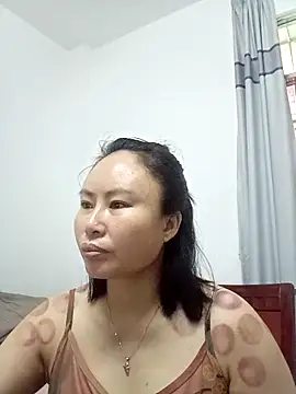 xiaoxuer online show from May 8, 2026, 3:12 am