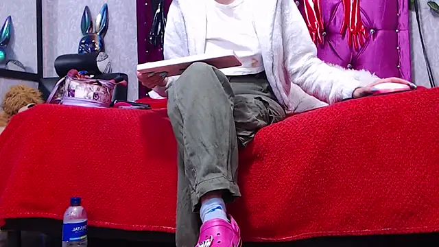 AyshaScott online show from February 25, 2025, 12:45 pm