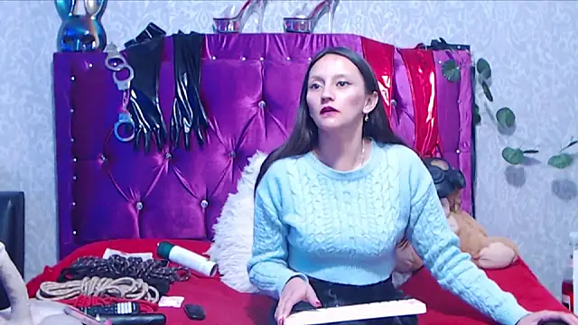 AyshaScott online show from February 10, 2026, 2:10 pm