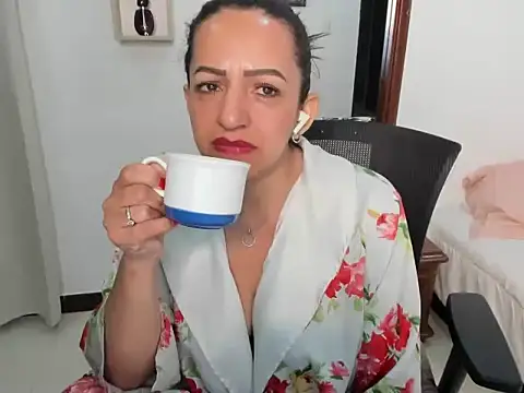 Snapshot of MonicaGarcia_ chatting on February 13, 2026, 9:55 pm MonicaGarcia online show from February 13, 2026, 9:55 pm