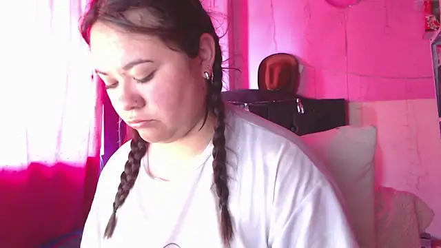 NikkiRous  online show from March 25, 2026, 4:02 pm