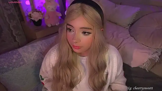 Snapshot of Cheerrysweett chatting on March 6, 2026, 12:51 am Cheerrysweett online show from March 6, 2026, 12:51 am