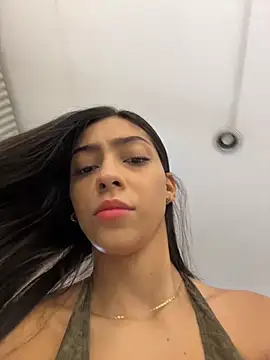 Snapshot of Ema_azel chatting on January 10, 2026, 1:46 pm Ema azel online show from January 10, 2026, 1:46 pm