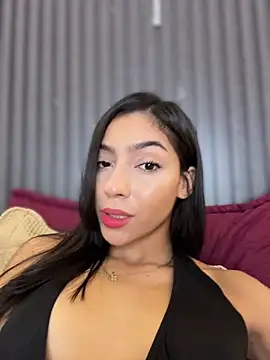 Snapshot of Ema_azel chatting on February 4, 2026, 1:39 pm Ema azel online show from February 4, 2026, 1:39 pm