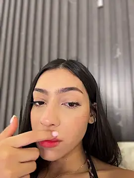 Snapshot of Ema_azel chatting on February 5, 2026, 2:00 pm Ema azel online show from February 5, 2026, 2:00 pm