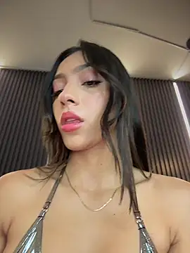 Snapshot of Ema_azel chatting on February 6, 2026, 1:47 pm Ema azel online show from February 6, 2026, 1:47 pm