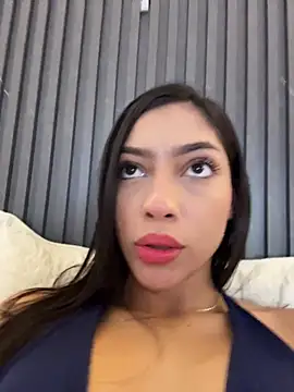 Snapshot of Ema_azel chatting on February 15, 2026, 1:52 pm Ema azel online show from February 15, 2026, 1:52 pm