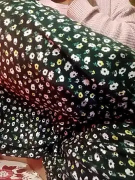 Im Cute online show from January 7, 2025, 6:24 pm