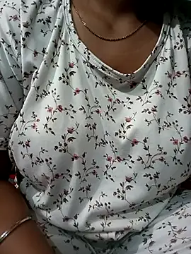 Im Cute online show from October 15, 2025, 7:47 pm