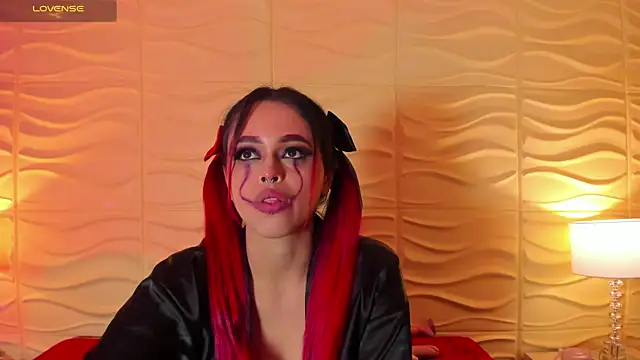 EvaaFoxxy1 online show from October 12, 2025, 4:28 pm