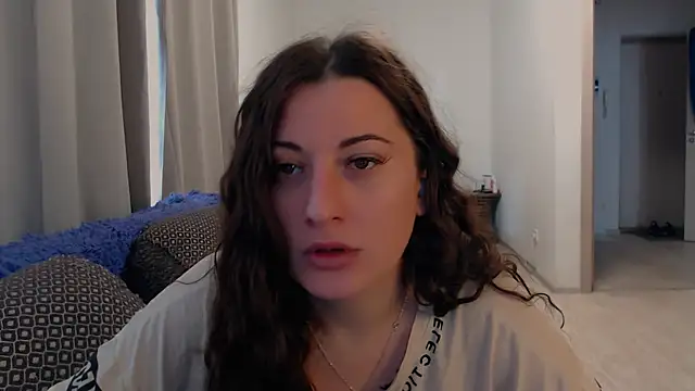 Snapshot of Helen_Adams_ chatting on July 8, 2026, 6:18 am Helen Adams online show from July 8, 2026, 6:18 am