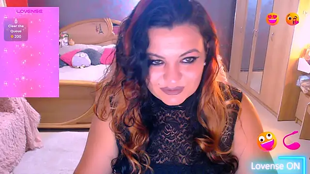 Snapshot of Ariellefoxy chatting on July 5, 2026, 6:04 pm Ariellefoxy online show from July 5, 2026, 6:04 pm