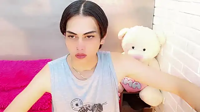 Daniela Pink  online show from October 28, 2025, 8:00 pm