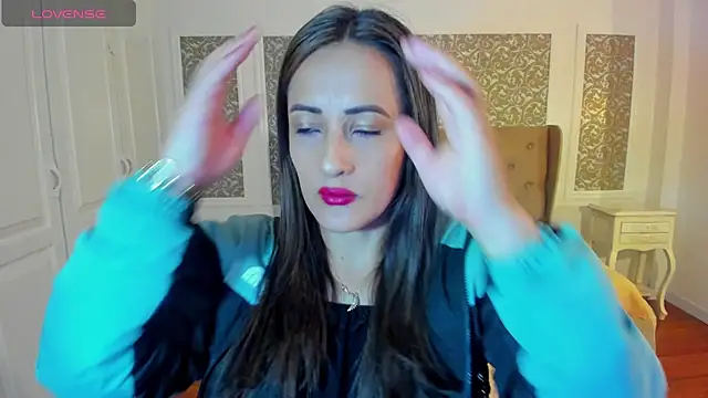 Snapshot of KimWessel_ chatting on December 2, 2024, 7:38 pm KimWessel online show from December 2, 2024, 7:38 pm