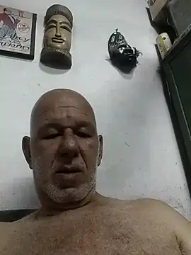 FabiQuilmes online show from March 7, 2025, 12:37 am