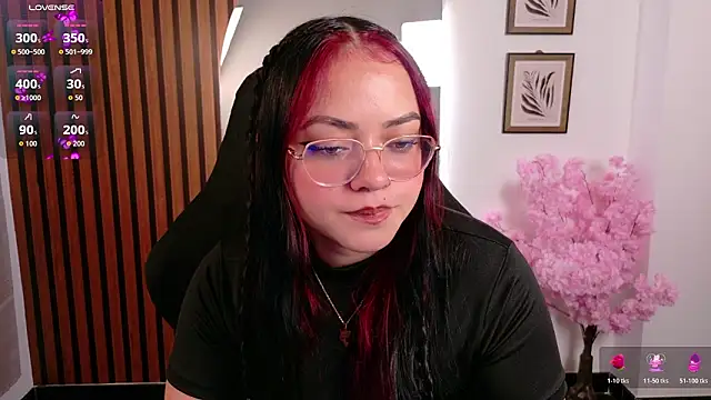 Snapshot of Melany_07 chatting on February 3, 2026, 2:53 am Melany 07 online show from February 3, 2026, 2:53 am