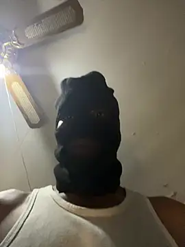 Gifttheskimaskboy online show from August 8, 2026, 7:05 pm