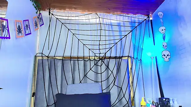 Snapshot of Zoe_Curvy chatting on October 26, 2025, 12:22 pm Zoe Curvy online show from October 26, 2025, 12:22 pm