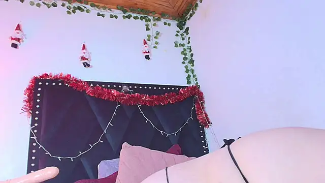 Snapshot of Zoe_Curvy chatting on December 17, 2025, 1:28 pm Zoe Curvy online show from December 17, 2025, 1:28 pm