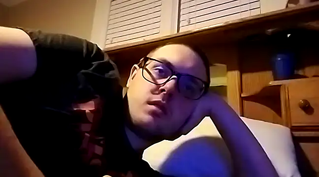 Snapshot of 420getsmehorny chatting on December 3, 2024, 1:30 am 420getsmehorny online show from December 3, 2024, 1:30 am