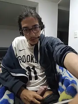 Snapshot of dirtytw0230 chatting on March 18, 2026, 8:28 am dirtytw0230 online show from March 18, 2026, 8:28 am