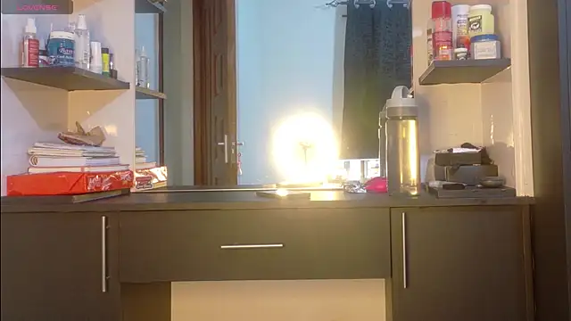 Snapshot of online_bestie chatting on February 5, 2026, 9:14 am online bestie online show from February 5, 2026, 9:14 am