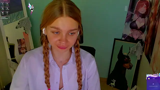 Snapshot of Molly_sweetie chatting on December 19, 2024, 10:24 am Molly sweetie online show from December 19, 2024, 10:24 am