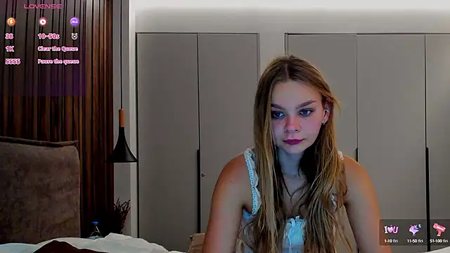 Snapshot of Molly_sweetie chatting on September 25, 2025, 6:17 am Molly sweetie online show from September 25, 2025, 6:17 am