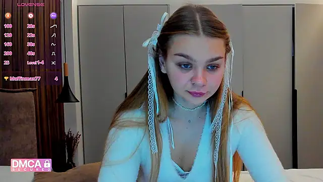 Molly sweetie online show from November 24, 2025, 7:30 am