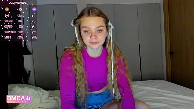 Molly sweetie online show from December 22, 2025, 7:27 am