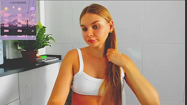 Molly sweetie online show from July 14, 2026, 1:50 pm