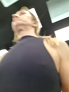 Miss    Mia  online show from February 19, 2026, 11:06 am