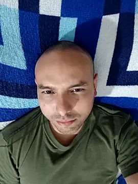 Snapshot of ElSunEagle chatting on February 6, 2025, 5:03 am ElSunEagle online show from February 6, 2025, 5:03 am