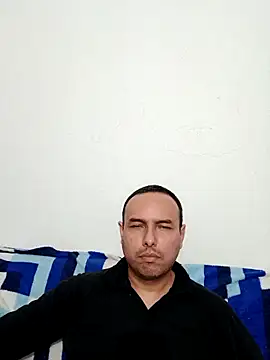 Snapshot of ElSunEagle chatting on September 12, 2025, 4:01 am ElSunEagle online show from September 12, 2025, 4:01 am