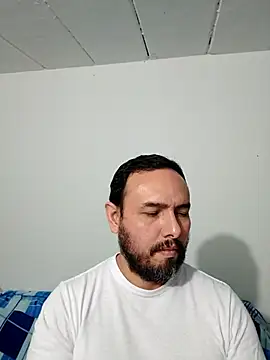 Snapshot of ElSunEagle chatting on October 29, 2025, 4:48 am ElSunEagle online show from October 29, 2025, 4:48 am