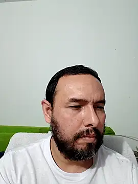 Snapshot of ElSunEagle chatting on October 31, 2025, 3:07 am ElSunEagle online show from October 31, 2025, 3:07 am