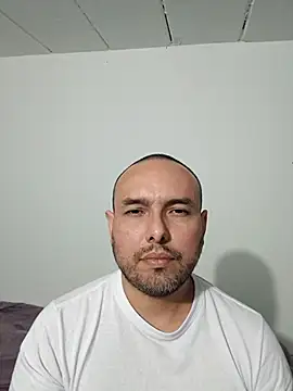 Snapshot of ElSunEagle chatting on November 13, 2025, 4:22 am ElSunEagle online show from November 13, 2025, 4:22 am