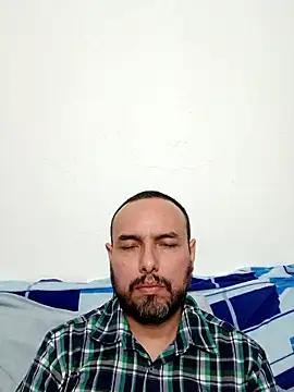 Snapshot of ElSunEagle chatting on December 3, 2025, 3:47 am ElSunEagle online show from December 3, 2025, 3:47 am