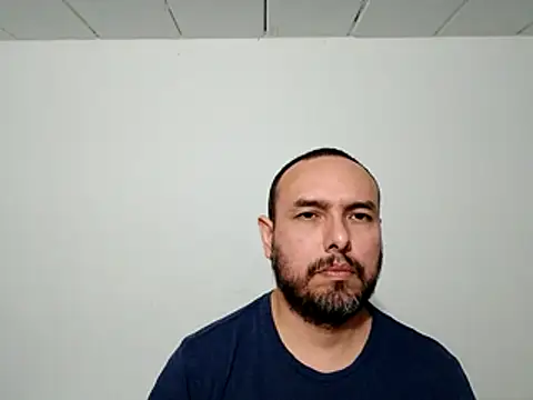 Snapshot of ElSunEagle chatting on December 4, 2025, 4:33 am ElSunEagle online show from December 4, 2025, 4:33 am