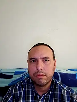 Snapshot of ElSunEagle chatting on December 19, 2025, 2:57 pm ElSunEagle online show from December 19, 2025, 2:57 pm