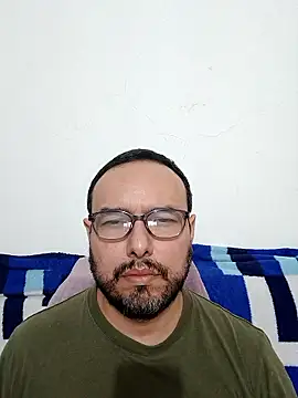 Snapshot of ElSunEagle chatting on January 8, 2026, 5:48 pm ElSunEagle online show from January 8, 2026, 5:48 pm